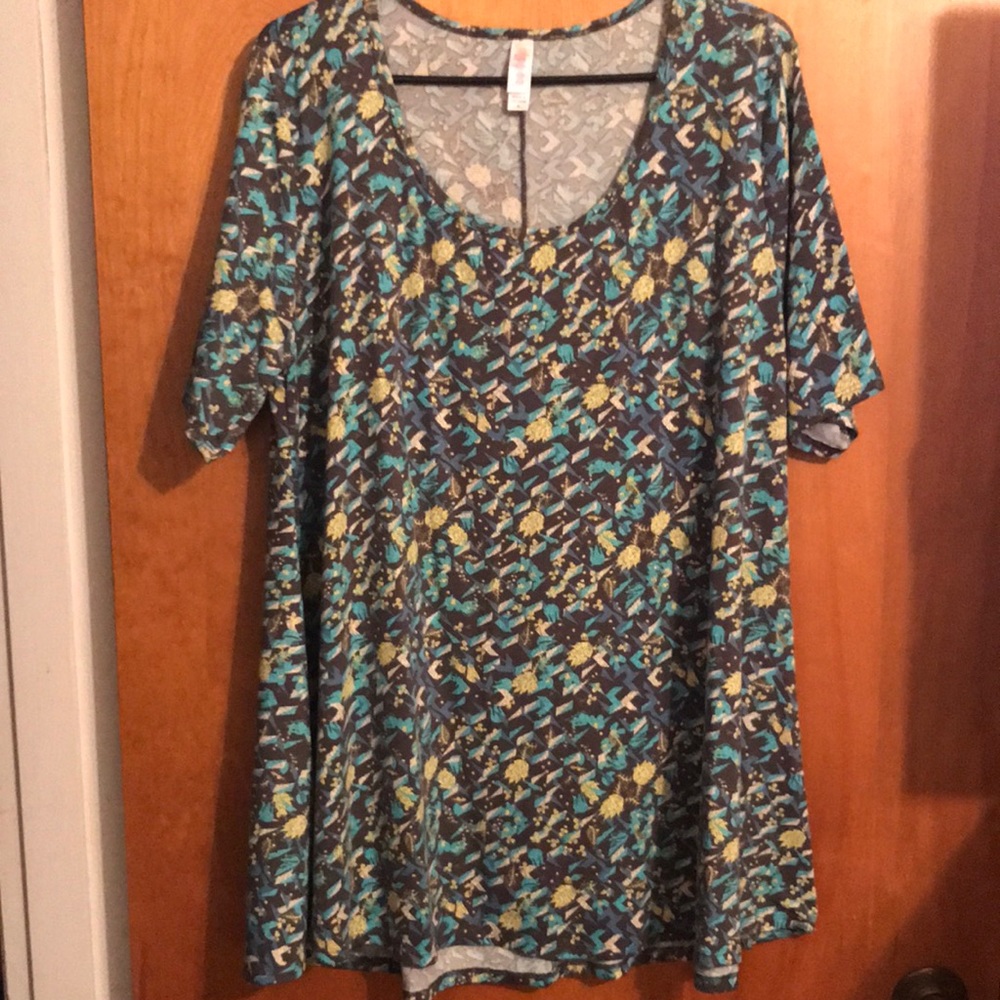 Lularoe Perfect T
